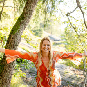 Kehoretriit jooga – Kevään voima & kehon herättely (pilatespallo)